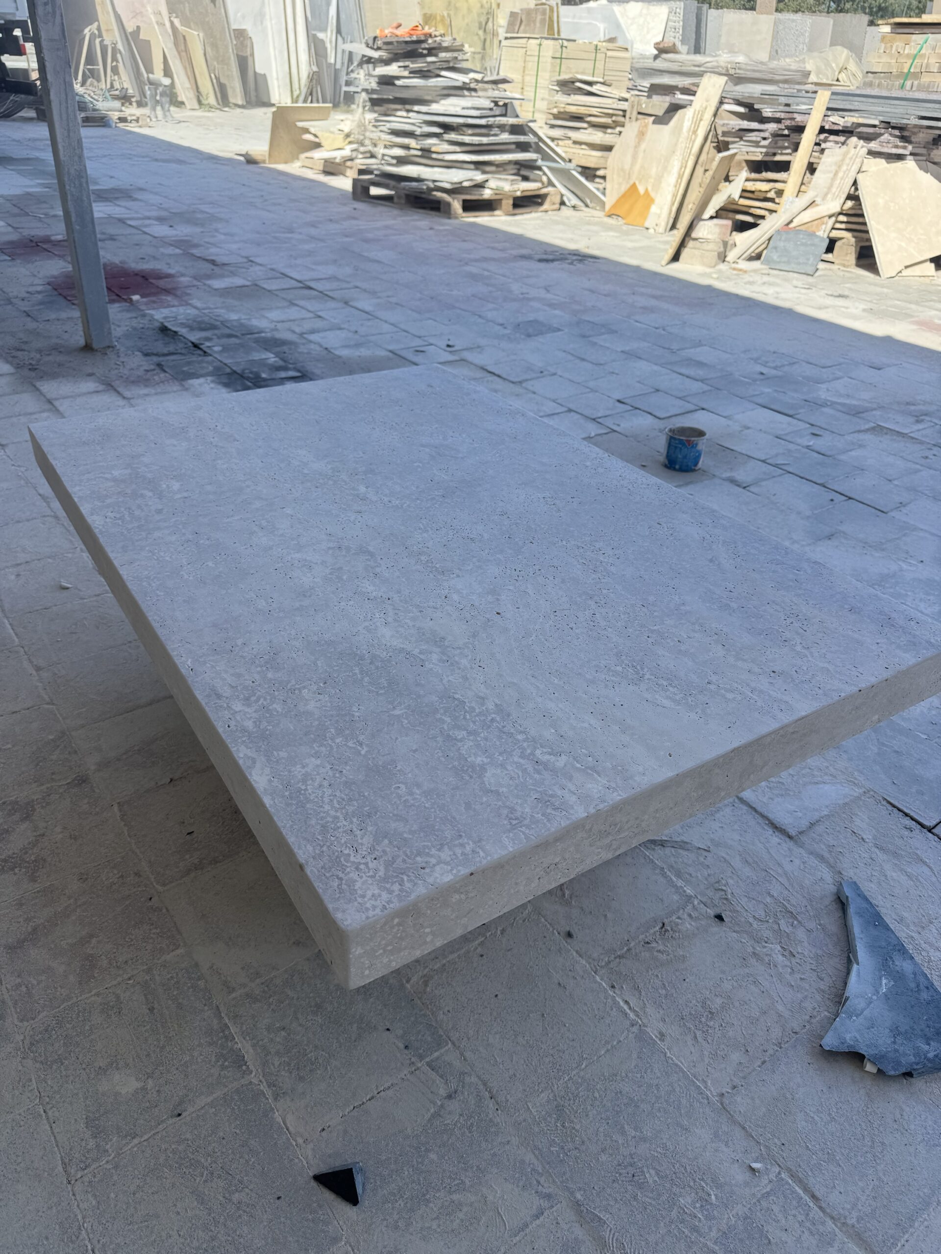 Table basse MONOLITH – Image 2