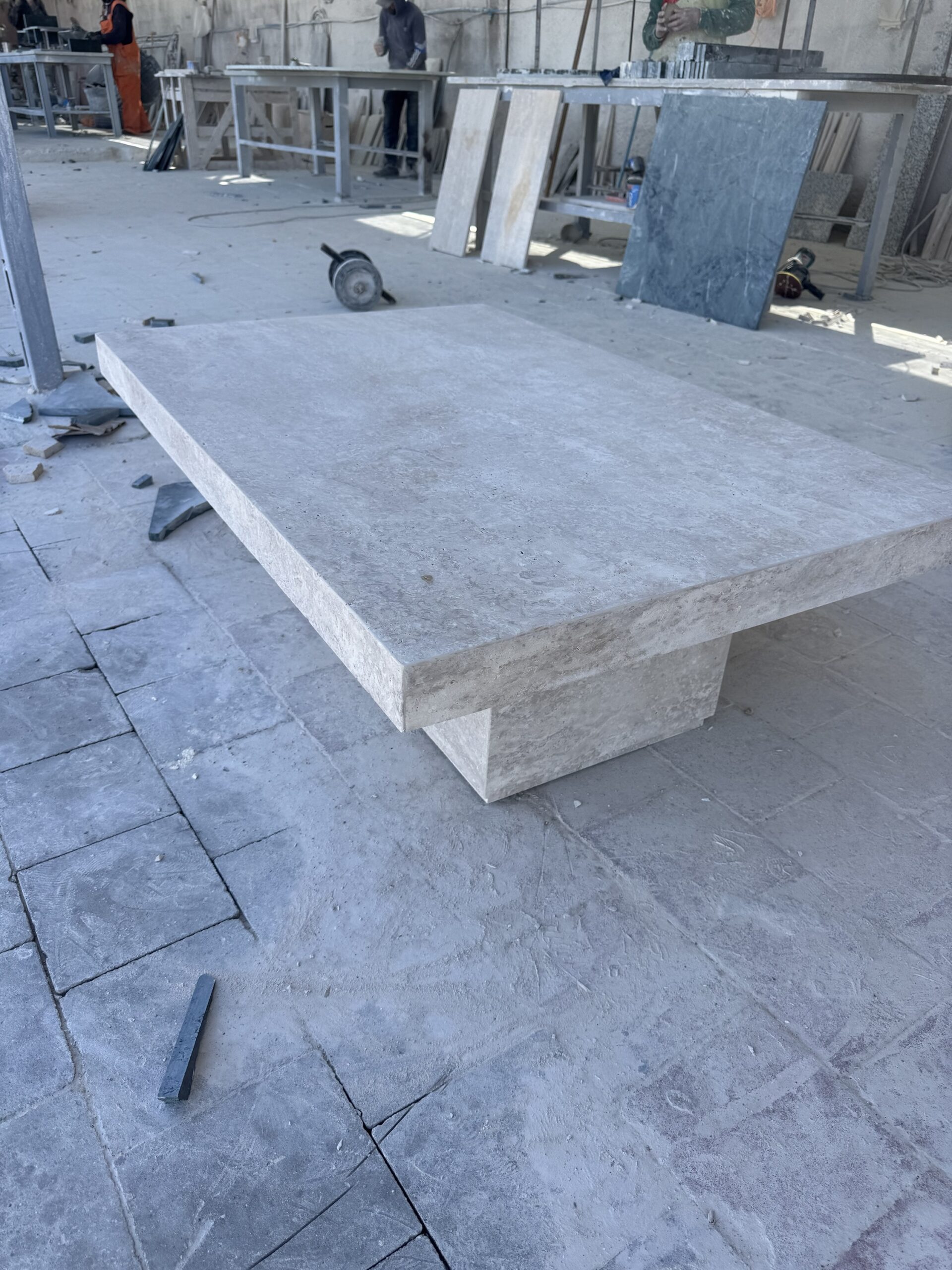 Table basse MONOLITH